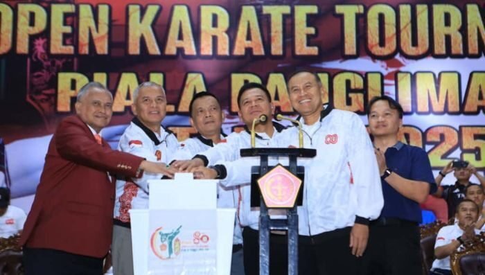 Kodam VI/Mulawarman dipercaya menjadi tuan rumah penyelenggaraan Open Karate Tournament Piala Panglima TNI 2025, yang resmi dibuka di BSCC/Dome Balikpapan, pada Jumat (19/09/2025). Foto:HO/Pendam VI/Mlw