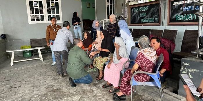 PHKT menggelar bakti sosial bersama para veteran pejuang kemerdekaan di Panti Jompo Veteran Yayasan Bhakti Abadi, Balikpapan, pada 28 Agustus 2025. Foto: HO/PHKT