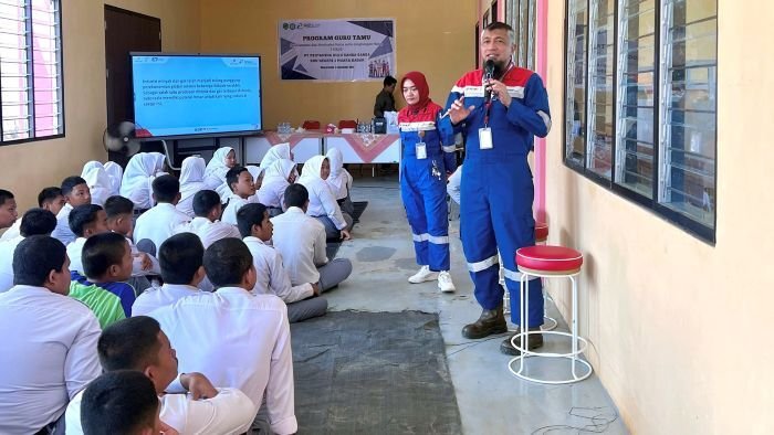 PHSS menyelenggarakan Program Guru Tamu di dua sekolah menengah kejuruan, yaitu SMK Negeri 1 Muara Badak (2/9/2025) dan SMK Negeri 1 Marangkayu (11/9/2025). Foto: HO/PHSS