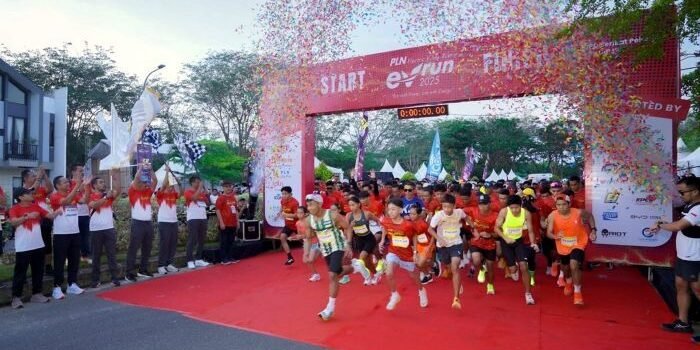PLN UIP Kalimantan Bagian Timur menyelenggarakan acara Electric Vibes Run 2025 (EV Run) di kawasan Grand City pada Minggu (14/9/2025). Foto: HO/PLN UIP KLT