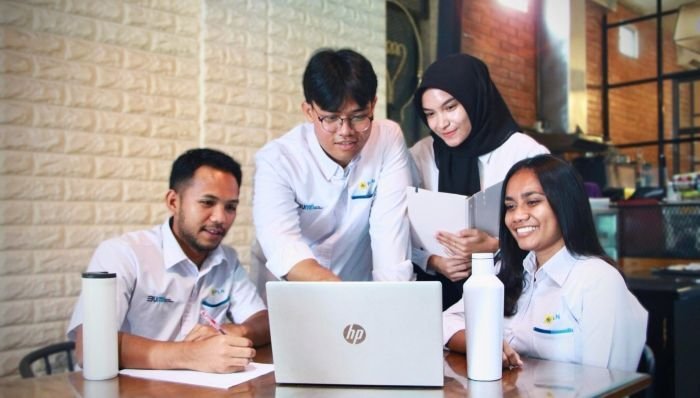 PLN membuka kesempatan berkarier bagi generasi muda Indonesia melalui Rekrutmen Umum PLN Group 2025. Foto: HO/PT PLN (Persero)