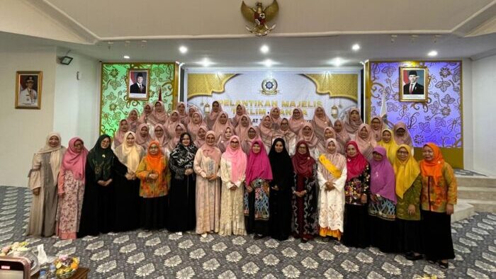 Pelantikan pengurus baru MTW Masjid Agung At Taqwa periode 2025–2030, di Aula Rumah Jabatan Wali Kota Balikpapan, pada Senin (29/9/2025). Foto: BorneoFlash/Niken Sulastri