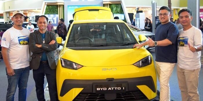 Peluncuran mobil listrik terbaru BYD ATTO 1 di Balikpapan, pada Sabtu (6/9/2025). Foto: HO/PLN UID Kaltimra