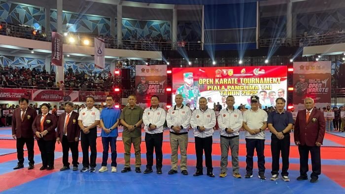 Pembukaan Open Karate Tournament Piala Panglima TNI 2025, di Balikpapan Sport and Convention Center (BSCC)/Dome, pada Jumat (19/9/2025). Foto: BorneoFlash/Niken Sulastri