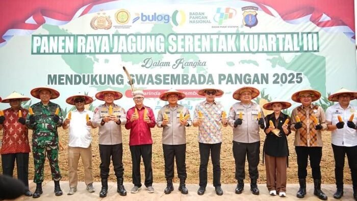 Polda Kaltim menggelar Panen Raya Jagung Serentak Kuartal III Tahun 2025 di Kawasan Lahan Jagung Kelurahan Tani Aman, Kecamatan Loa Janan Ilir, Kota Samarinda, Pada Sabtu (27/09/2025). Foto: HO/Humas Polda Kaltim