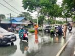Satlantas Polresta Balikpapan memberikan pelayanan terbaik kepada masyarakat dengan menggelar patroli dan pengaturan lalu lintas (Gatur) secara rutin. Foto: HO/Humas Polresta Balikpapan