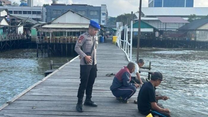 Satpolairud Polresta Balikpapan secara rutin menggelar patroli di perairan Balikpapan. Satpolairud Polresta Balikpapan secara rutin menggelar patroli di perairan Balikpapan. Foto: HO/Humas Polresta Balikpapan