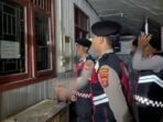 Satuan Samapta Polres Mahulu menggelar patroli dialogis pada Jumat malam (05/09/25) hingga Sabtu dini hari (06/09/25) di sejumlah titik wilayah Kabupaten Mahulu. Foto: HO/Humas Polres Mahulu