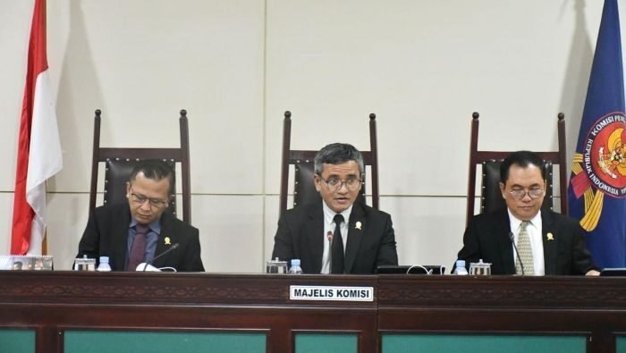 Sidang Majelis Komisi KPPU menjatuhkan sanksi denda sebesar Rp15 miliar kepada TikTok Nusantara yang digelar di Kantor Pusat KPPU, Jakarta, Senin (29/9/2025). Foto: HO/KPPU