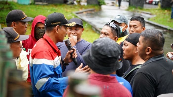 Simulasi penanganan keadaan darurat di Ex. Helipad Banua Patra, Kota Balikpapan, pada Kamis (18/9/2025). Foto: HO/KPI Unit Balikpapan