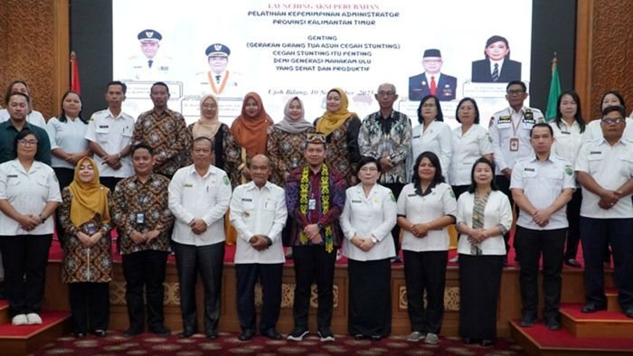Wakil Bupati Mahulu, Yohanes Avun saat Sosialisasi Quick Win Kemendukbangga sekaligus membentuk TPPS periode 2025–2030. Wakil Bupati Mahulu, Yohanes Avun saat Sosialisasi Quick Win Kemendukbangga sekaligus membentuk TPPS periode 2025–2030. Kegiatan berlangsung di Ballroom Lantai 3 Kantor Bupati Mahulu, pada Rabu (10/9/2025) pagi. Foto: HO/Prokopim Mahulu