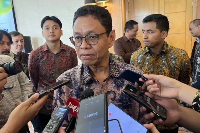 Wakil Menteri ESDM Yuliot Tanjung memberi keterangan ketika ditemui di sela-sela Green Energy Summit 2025 di Jakarta, Selasa (23/9/2025). FOTO : ANTARA/Putu Indah Savitri.