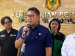 Wakil Menteri Pertanian Sudaryono dalam jumpa pers seusai membuka Seminar Nasional Mahasiswa Pertanian yang tergubung dalam Perhimpunan Organisasi Profesi Mahasiswa Sosial Ekonomi Pertanian Indonesia (Popmasepi) di Jakarta, Rabu (10/9/2025). FOTO : ANTARA/Harianto.