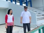 Wakil Wali Kota Balikpapan, H. Bagus Susetyo Saat Meninjau Salah satu gedung di Balikpapan Tennis Stadium. Foto: BorneoFlash/Niken Sulastri
