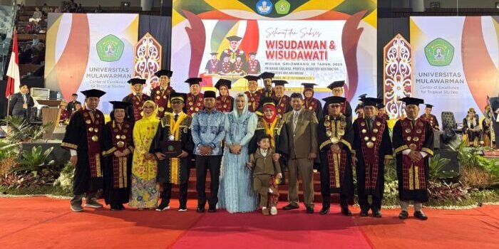 Raih Gelar Doktor, Wali Kota Balikpapan Laksanakan Wisuda di Unmul Samarinda