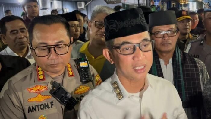 Wali Kota Balikpapan, Rahmad Mas’ud, usai menghadiri doa bersama aksi solidaritas untuk Almarhum Affan Kurniawan di Simpang 3 Plaza Balikpapan, pada Selasa malam (2/9/2025). Foto: BorneoFlash/Niken Sulastri