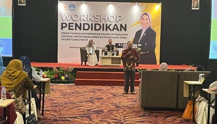 Workshop Pendidikan di Ballroom Platinum Hotel Balikpapan, pada Sabtu (27/9/2025). Foto: BorneoFlash/Niken Sulastri