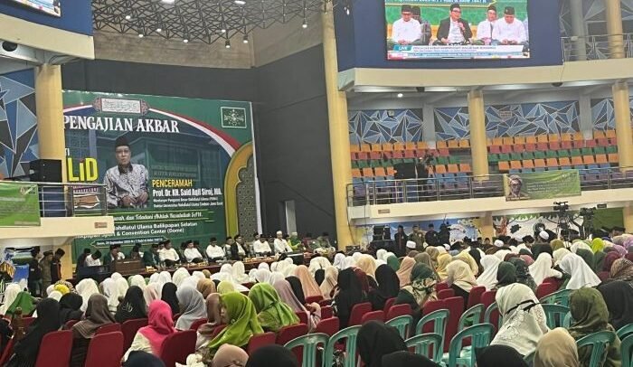 Wali Kota Balikpapan, H. Rahmad Mas'ud saat menghadiri peringatan Maulid Nabi Muhammad SAW 1447 Hijriah, yang diinisiasi Majelis Wakil Cabang Nahdlatul Ulama Balikpapan Selatan di Balikpapan Sport and Convention Center (BSCC)/DOME, pada Senin (29/9/2025) malam. Foto: BorneoFlash/Niken Sulastri