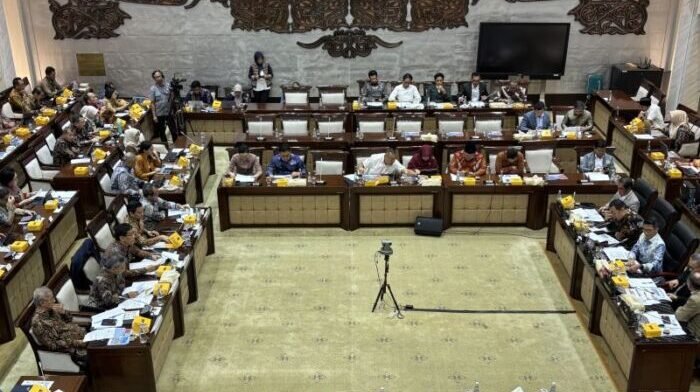 Komisi XI Dewan Perwakilan Rakyat (DPR) RI mengadakan Rapat Kerja dengan Kementerian Keuangan di Jakarta, Rabu (10/9/2025). Foto: ANTARA/Imamatul Silfia Komisi XI Dewan Perwakilan Rakyat (DPR) RI mengadakan Rapat Kerja dengan Kementerian Keuangan di Jakarta, Rabu (10/9/2025). Foto: ANTARA/Imamatul Silfia