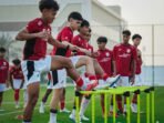 Timnas Indonesia U-17 saat melakukan sesi latihan. Foto: HO/PSSI Timnas Indonesia U-17 saat melakukan sesi latihan. Foto: HO/PSSI