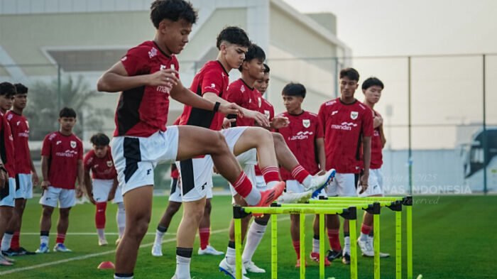 Timnas Indonesia U-17 saat melakukan sesi latihan. Foto: HO/PSSI Timnas Indonesia U-17 saat melakukan sesi latihan. Foto: HO/PSSI