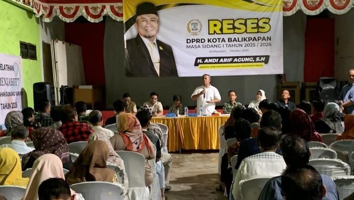 Anggota DPRD Kota Balikpapan, Andi Arif Agung Kegiatan Reses Masa Sidang I Tahun 2025/2026 Anggota DPRD Kota Balikpapan, Andi Arif Agung, di Kelurahan Gunung Sari Ilir, pada Selasa Malam (21/10/2025). Foto: BorneoFlash/Ardian