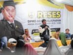 Anggota DPRD Kota Balikpapan, Riyan Indra Saputra Anggota DPRD Kota Balikpapan, Riyan Indra Saputra saat menggelar reses di RT 68 Kelurahan Muara Rapak, Balikpapan Utara, pada Selasa (21/10/2025) malam. Foto: BorneoFlash/IST