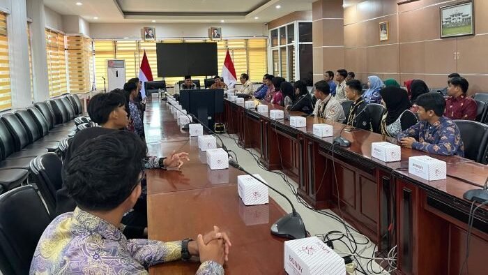 Audiensi Duta Pepelingasih kepada Wakil Wali Kota Balikpapan, H. Bagus Susetyo, di Ruang Rapat 1 Balaikota, pada Kamis (2/9/2025). Foto: BorneoFlash/Niken Sulastri
