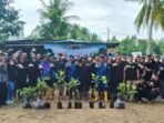 Ditpolairud Polda Kaltim Menggelar kegiatan penyuluhan dan penanaman mangrove bersama mahasiswa di kawasan DPML Teritip serta pesisir Kelurahan Manggar Baru, Kecamatan Balikpapan Timur, pada Sabtu (25/10/2025). Foto: HO/Humas Polda Kaltim