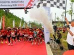 Geliat para peserta Swissôtel Nusantara Anniversary Run 2025 dalam mengarungi rute sejauh 8 km di Kawasan Inti Pusat Pemerintahan (KIPP) IKN, Nusantara. Foto: HO/Humas Otorita IKN