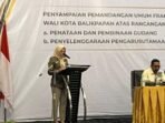 Juru bicara Fraksi NasDem, Vera Yuliati saat Rapat Paripurna di Grand Senyiur Hotel Balikpapan, pada Senin (27/10/2025). Foto: BorneoFlash/Ardian