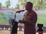 Kapolda Kaltim Irjen Pol Endar Priantoro Saat Kegiatan penanaman jagung, di Kelurahan Manggar, Kecamatan Balikpapan Timur, pada Rabu (8/10/2025). Foto: BorneoFlash/Niken Sulastri