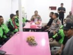 Kapolres Berau AKBP Ridho Tri Putranto menggelar kegiatan Ngopi Bareng bersama Komunitas Ojol Kamtibmas Mitra Polri di Gerai Ojol Kamtibmas, Jalan Mangga II, Kecamatan Tanjung Redeb, PADA Rabu (29/10/2025) malam. Foto: HO/Humas Polda Kaltim