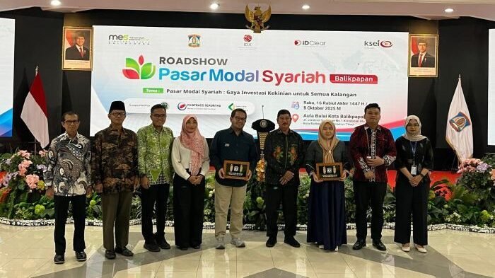 Kegiatan Pasar Modal Syariah bertema Gaya Investasi Kekinian untuk Semua Kalangan, yang berlangsung di Auditorium Balai kota Balikpapan, pada hari Rabu (8/10/2025). Foto; BorneoFlash/Niken Sulastri