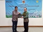 Kepala BINDA Kalsel Brigjen Pol Nurullah, SH., MH, bersama General Manager PLN UIP KLT, Basuki Widodo Kepala BINDA Kalsel Brigjen Pol Nurullah, SH., MH, bersama General Manager PLN UIP KLT, Basuki Widodo saat Rapat Kerja Pengamanan Program Strategis Kelistrikan Nasional, Jumat (17/10/2025). Foto: HO/ PT PLN (Persero)