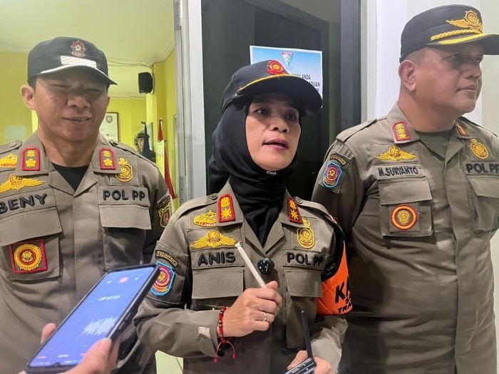 Meski Sudah Dilarang Pedagang Masih Ramai di Polder Air Hitam, Ini Respons Satpol PP