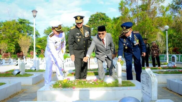 Kodam VI/Mulawarman menggelar Ziarah Nasional di Taman Makam Pahlawan (TMP) Dharma Agung Balikpapan, pada  Jumat (03/10/2025). Foto: HO/Pendam VI/Mlw
