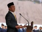 Menteri ESDM Bahlil Lahadalia memberikan sambutan pada upacara Hari Pertambangan dan Energi ke-80 di Silang Monas, Jakarta, Jumat (24/10/2025). FOTO : ANTARA/Reno Esnir/YU/am. Menteri ESDM Bahlil Lahadalia memberikan sambutan pada upacara Hari Pertambangan dan Energi ke-80 di Silang Monas, Jakarta, Jumat (24/10/2025). FOTO : ANTARA/Reno Esnir/YU/am.
