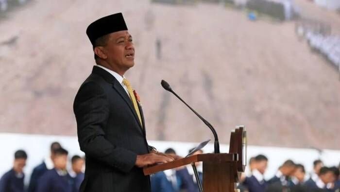 Menteri ESDM Bahlil Lahadalia memberikan sambutan pada upacara Hari Pertambangan dan Energi ke-80 di Silang Monas, Jakarta, Jumat (24/10/2025). FOTO : ANTARA/Reno Esnir/YU/am. Menteri ESDM Bahlil Lahadalia memberikan sambutan pada upacara Hari Pertambangan dan Energi ke-80 di Silang Monas, Jakarta, Jumat (24/10/2025). FOTO : ANTARA/Reno Esnir/YU/am.