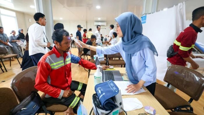 Otorita IKN menyelenggarakan pemeriksaan kesehatan gratis bagi pekerja konstruksi Otorita IKN menyelenggarakan pemeriksaan kesehatan gratis bagi pekerja konstruksi yang berlangsung pada (27/10/2025 - 08/10/2025) di Hunian Pekerja Konstruksi (HPK) 1, IKN. Foto: HO/Humas Otorita IKN