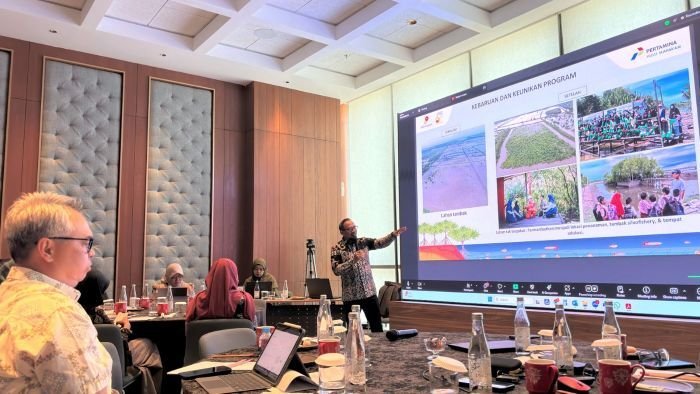 PHM menjadi salah satu narasumber PHM menjadi salah satu narasumber dalam Forum “Berbagi Pengalaman Rehabilitasi Mangrove di Kalimantan Timur” yang dihelat oleh Dinas Kehutanan Provinsi Kaltim di Samarinda pada 8 Oktober 2025. Foto: HO/PHM