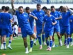 Para Pemain Persib Bandung Saat Menggelar Latihan. Foto: HO/ileague.id
