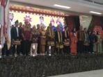 Ketua IKABES Kaltim Melantik Jajaran Pengurus Periode 2025-2029 di Auditorium Taman 3 Dimensi Jalan Awang Long Kelurahan Bontang Baru, Kecamatan Bontang Utara, pada Sabtu (12/10/2025). Foto: HO/IKABES Bontang