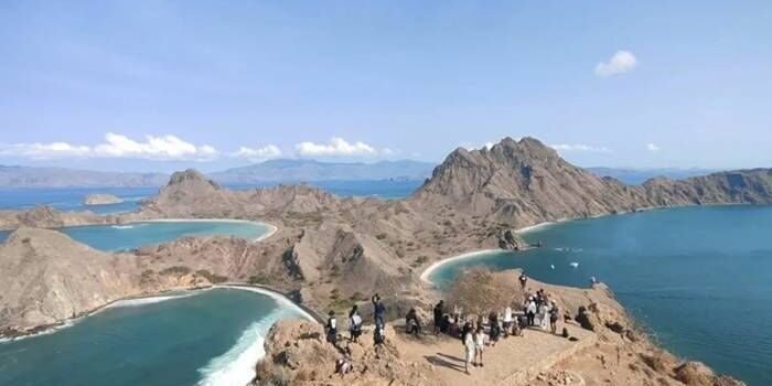 Ilustrasi: Pemandangan alam di destinasi wisata Pulau Padar kawasan Taman Nasional Komodo di Kabupaten Manggarai Barat, Nusa Tenggara Timur (NTT). FOTO : ANTARA/Gecio Viana/aa.