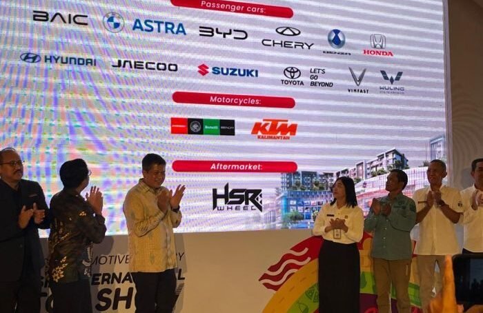 Pembukaan IIMS Garage Balikpapan 2025 di Atrium Pentacity Mall Balikpapan, pada Rabu (15/10/2025). Foto: BorneoFlash/Niken Sulastri