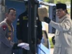 Presiden Prabowo Subianto (kanan) bersama Kapolri Jenderal Pol. Listyo Sigit Prabowo menunjukkan barang bukti narkoba yang akan dimusnahkan di Lapangan Bhayangkara, Mabes Polri, Jakarta, Rabu (29/10/2025). FOTO: ANTARA/Hafidz Mubarak A/nz/am. Presiden Prabowo Subianto (kanan) bersama Kapolri Jenderal Pol. Listyo Sigit Prabowo menunjukkan barang bukti narkoba yang akan dimusnahkan di Lapangan Bhayangkara, Mabes Polri, Jakarta, Rabu (29/10/2025). FOTO: ANTARA/Hafidz Mubarak A/nz/am.