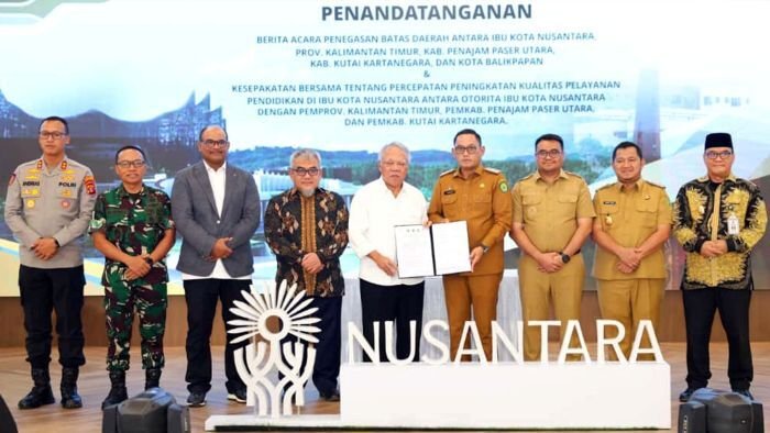 Penandatanganan Kesepakatan antara Otorita IKN bersama Pemprov Kalimantan Timur Penandatanganan Kesepakatan antara Otorita IKN bersama Pemprov Kalimantan Timur, Pemkab PPU, Pemkab Kutai Kartanegara, dan Pemkot Balikpapan menyepakati batas wilayah antara IKN dan wilayah administratif di sekitarnya, di Kantor Kemenko 3 KIPP, pada Selasa (21/10/2025). Foto: HO/Humas Otorita IKN