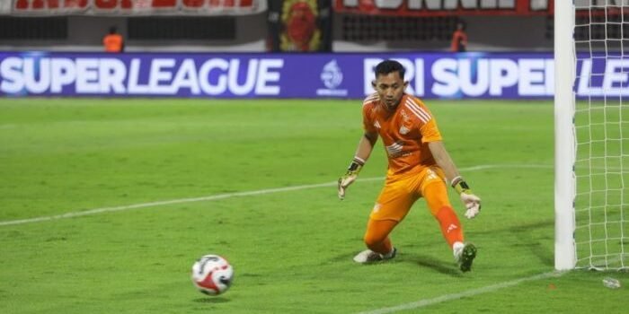 Penjaga gawang PSM Makassar, Reza Arya Pratama mendapat panggilan bergabung ke Timnas Indonesia. Foto: HO/ileague.id