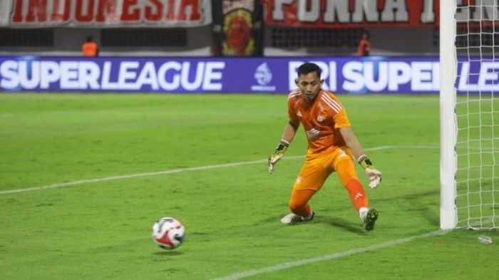 Penjaga gawang PSM Makassar, Reza Arya Pratama mendapat panggilan bergabung ke Timnas Indonesia. Foto: HO/ileague.id