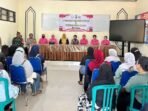 Polwan Polda Kaltim bersama Bhayangkari Daerah Kaltim melalui kegiatan bertajuk “Polwan dan Bhayangkari Berbagi” yang dilaksanakan di Kantor Kelurahan Telaga Sari, pada Kamis (2/10/2025) pagi. Foto: HO/Humas Polda Kaltim 